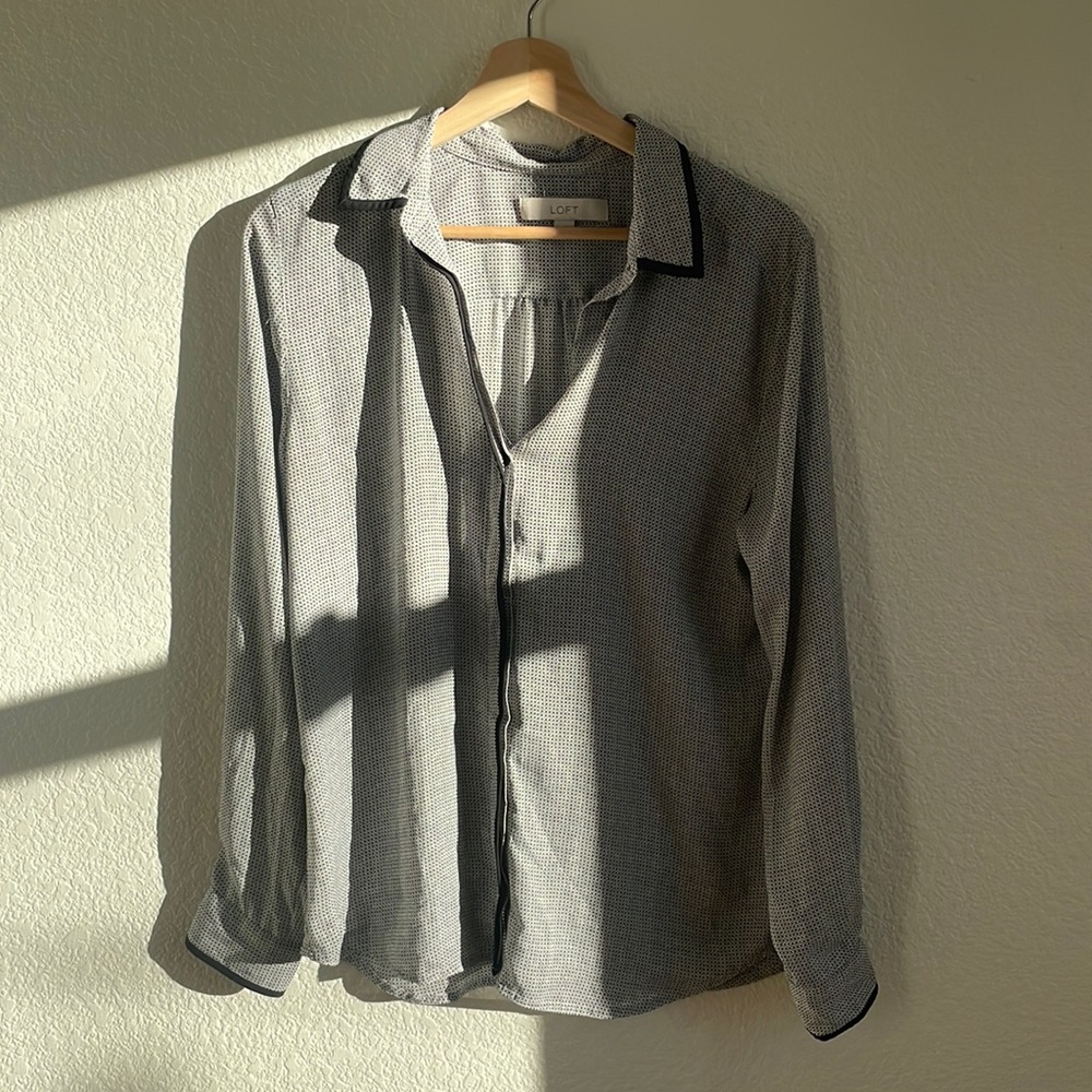 ✨5 FOR $25✨ Loft button-down